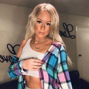 Meet your Posher, Delaney